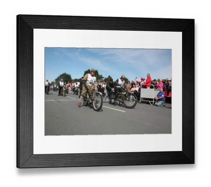 Framed Print : George Cohen (1907 Norton) No. 1 & Chris Read (1907 Vindec spl) No. 2, 2007 Re-enactment Framed Print : George Cohen (1907 Norton) No. 1 & Chris Read (1907 Vindec spl) No. 2, 2007 Re-enactment