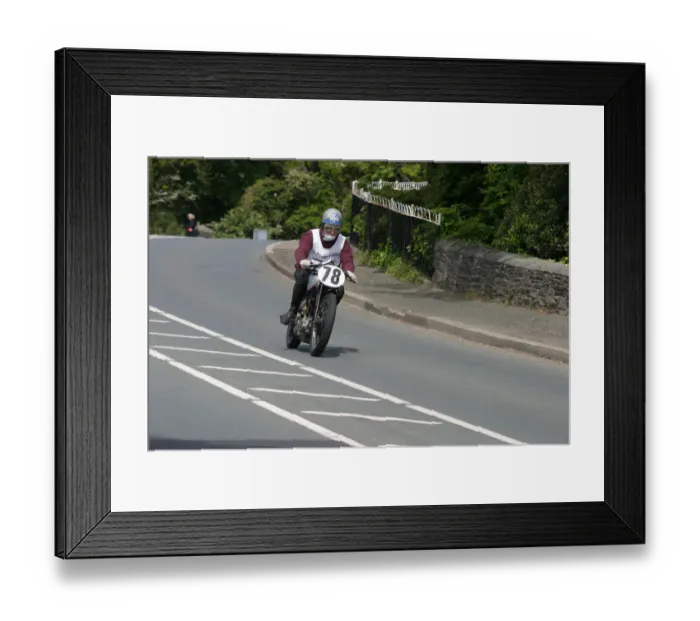 Framed Print : Anthony Edwards (1932 Norton), No. 78, 2007 Re-enactment