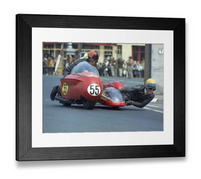 Framed Print : Tony Baitup & P Diprose (Triumph) 1970 750 Sidecar TT Framed Print : Tony Baitup & P Diprose (Triumph) 1970 750 Sidecar TT