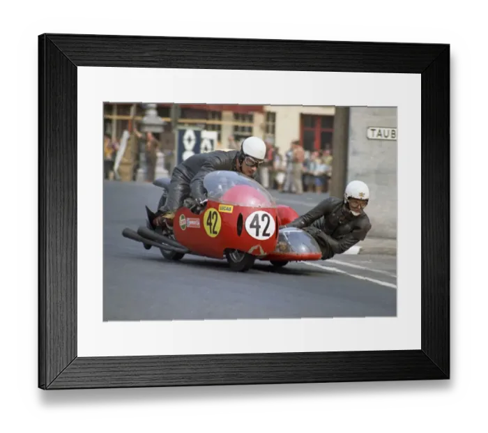 Framed Print : Roger Dutton & Tony Hickford (BSA) 1970 750 Sidecar TT Framed Print : Roger Dutton & Tony Hickford (BSA) 1970 750 Sidecar TT