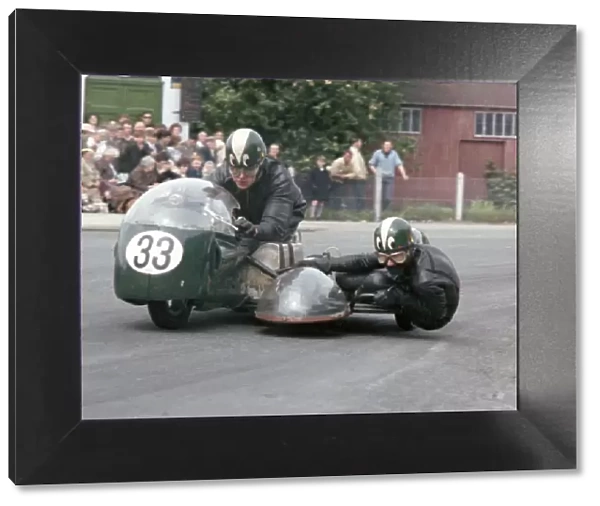 Mick Potter & David Wright (Triumph) 1965 Sidecar TT