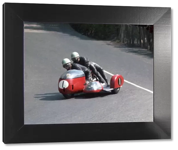 Barry Dungworth & Nigel Caddow (BMW) 1967 Sidecar TT