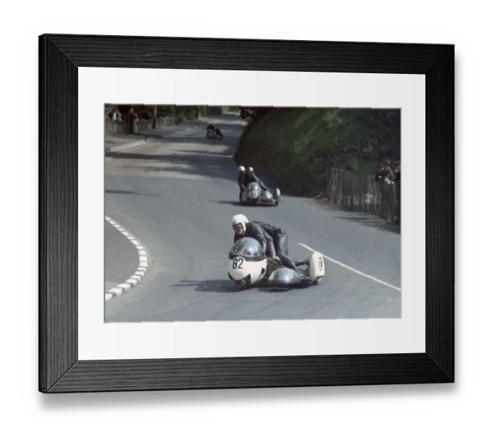Framed Print : Gordon Fox & Simon Greensmith (Triumph spl) 1967 Sidecar TT Framed Print : Gordon Fox & Simon Greensmith (Triumph spl) 1967 Sidecar TT