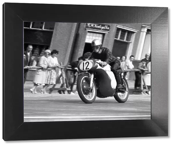 Peter Hedley (Norton) 1962 Junior Manx Grand Prix