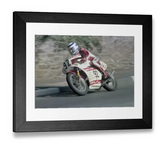 Framed Print : Roger White (Yamaha) 1982 Senior Manx Grand Prix