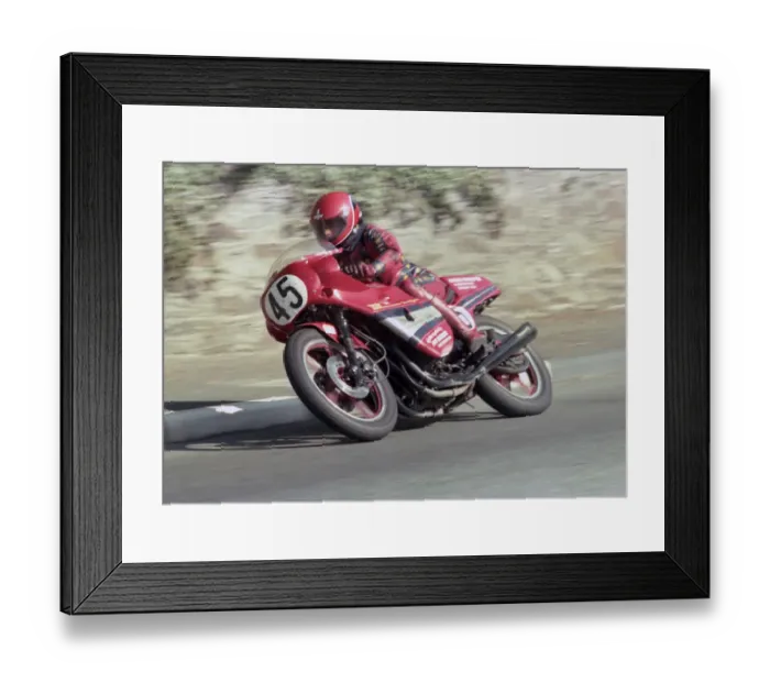 Framed Print : Bob Wright (Kawasaki) 1982 Senior Manx Grand Prix Framed Print : Bob Wright (Kawasaki) 1982 Senior Manx Grand Prix