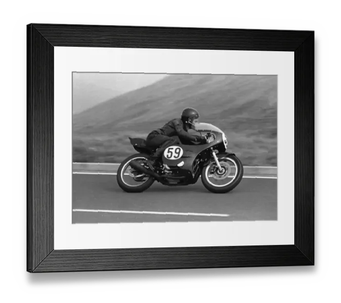 Framed Print : Tony Dunnell (Honda) 1981 Senior Manx Grand Prix Framed Print : Tony Dunnell (Honda) 1981 Senior Manx Grand Prix