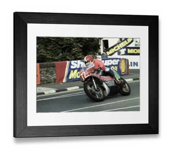 Framed Print : Steve Hodgson (Maxton Yamaha) 1980 Newcomers Manx Grand Prix Framed Print : Steve Hodgson (Maxton Yamaha) 1980 Newcomers Manx Grand Prix