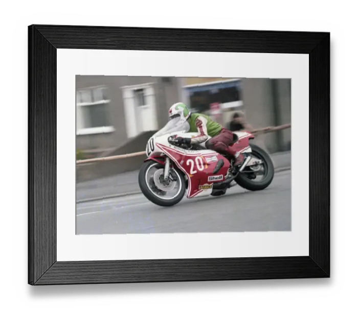 Framed Print : Mike Pellow (Yamaha) 1981 Newcomers Manx Grand Prix Framed Print : Mike Pellow (Yamaha) 1981 Newcomers Manx Grand Prix