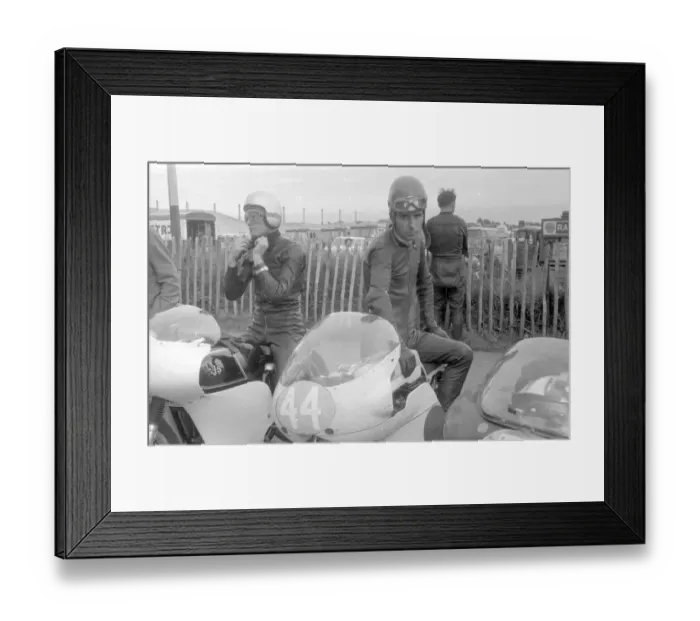 Framed Print : Ernesto Brambilla (Bianchi) 1961 Junior TT practice Framed Print : Ernesto Brambilla (Bianchi) 1961 Junior TT practice