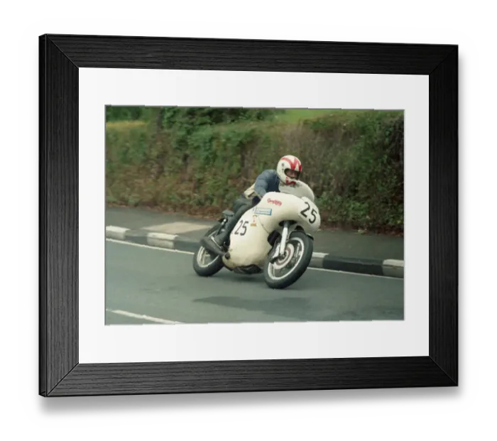 Framed Print : Will Collard (Norton) 1987 Classic Manx Grand Prix Framed Print : Will Collard (Norton) 1987 Classic Manx Grand Prix