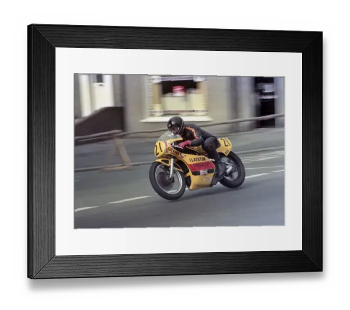 Framed Print : Alan Marshall (Yamaha) 1984 Senior Manx Grand Prix Framed Print : Alan Marshall (Yamaha) 1984 Senior Manx Grand Prix
