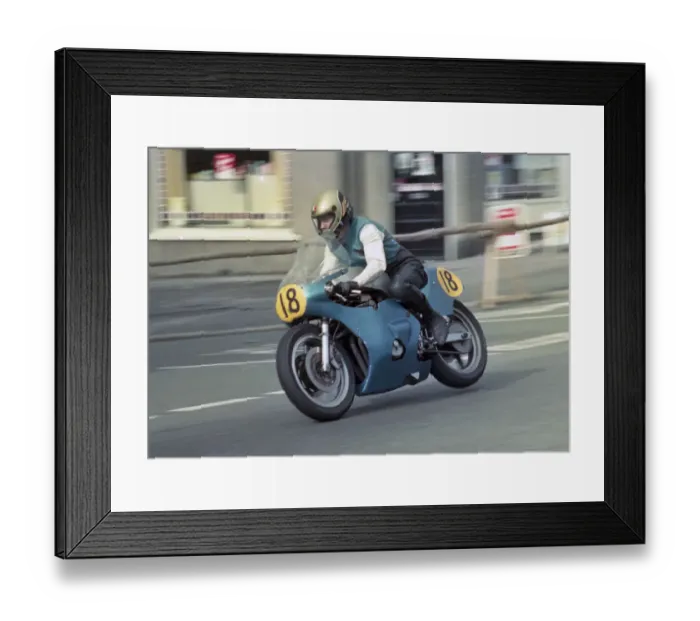 Framed Print : Ken Richardson (Suzuki) 1984 Senior Manx Grand Prix