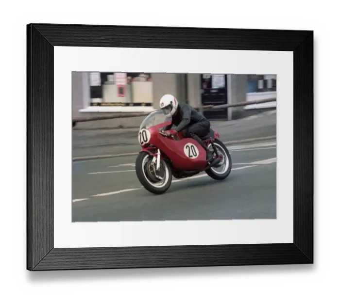Framed Print : Dick Linton (Linto) 1983 Senior Classic Manx Grand Prix