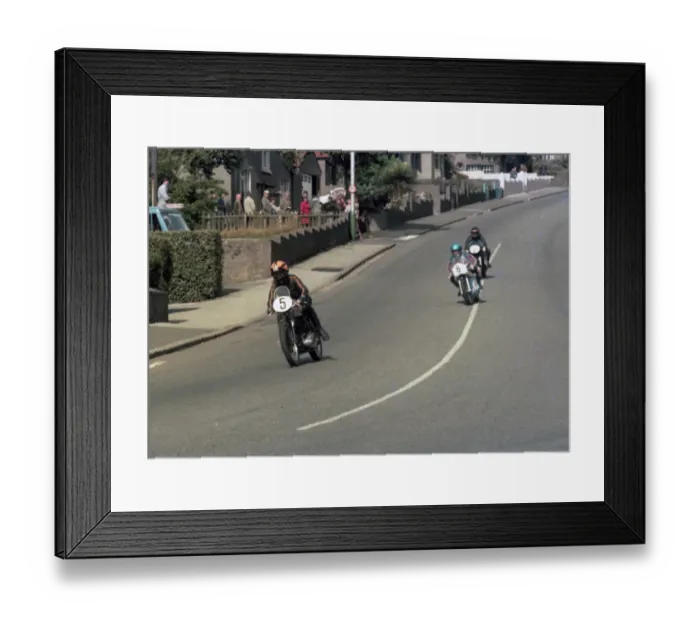 Framed Print : Don Ellis (BSA) 1983 Senior Classic Manx Grand Prix Framed Print : Don Ellis (BSA) 1983 Senior Classic Manx Grand Prix