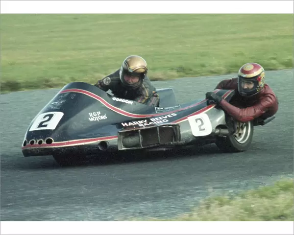 Keith Griffin & Gordon Garrett (Suzuki) 1982 Jurby Airfield