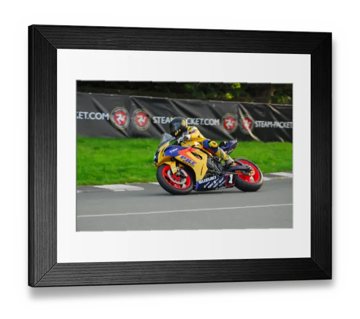 Framed Print : Rob Hodson (PRF Suzuki) 2015 Senior Manx Grand Prix Framed Print : Rob Hodson (PRF Suzuki) 2015 Senior Manx Grand Prix