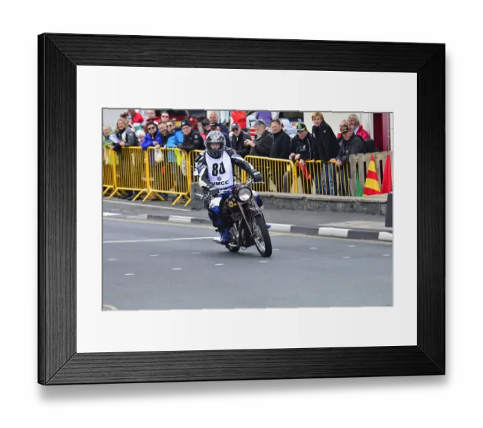 Framed Print : David Hunter (Ariel) 2014 VMCC Parade Lap Framed Print : David Hunter (Ariel) 2014 VMCC Parade Lap