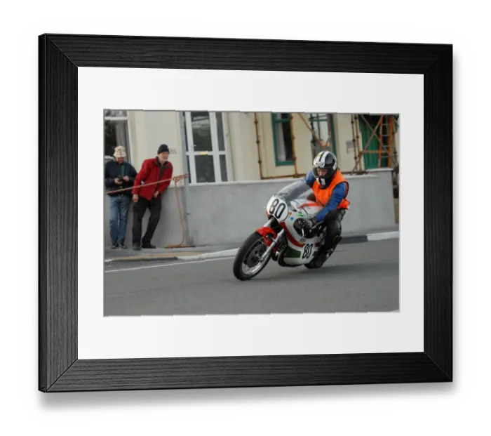 Framed Print : Dave Edwards (Yamaha) Lightweight Classic Manx Grand Prix Framed Print : Dave Edwards (Yamaha) Lightweight Classic Manx Grand Prix