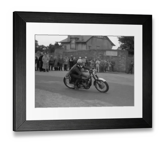 Framed Print : Brian Carr (BSA) 1958 Southern 100 Framed Print : Brian Carr (BSA) 1958 Southern 100