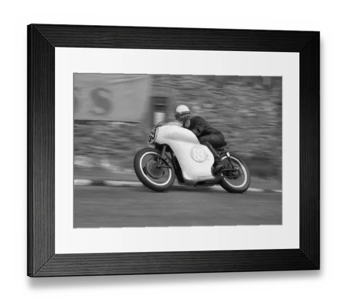 Framed Print : Dennis Craine (Norton) 1963 Junior Manx Grand Prix