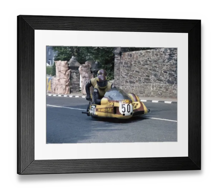 Framed Print : Dick Hawes & Allan Barclay (Anderson Yamaha) 1978 Sidecar TT Framed Print : Dick Hawes & Allan Barclay (Anderson Yamaha) 1978 Sidecar TT