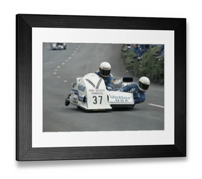 Framed Print : Reg Pridmore & Ken Greene (Yamaha) 1978 Sidecar TT Framed Print : Reg Pridmore & Ken Greene (Yamaha) 1978 Sidecar TT