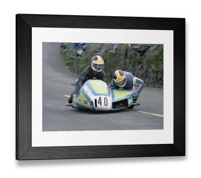 Framed Print : Stuart Applegate & Rod Appleton (Yamaha) 1978 Sidecar Framed Print : Stuart Applegate & Rod Appleton (Yamaha) 1978 Sidecar