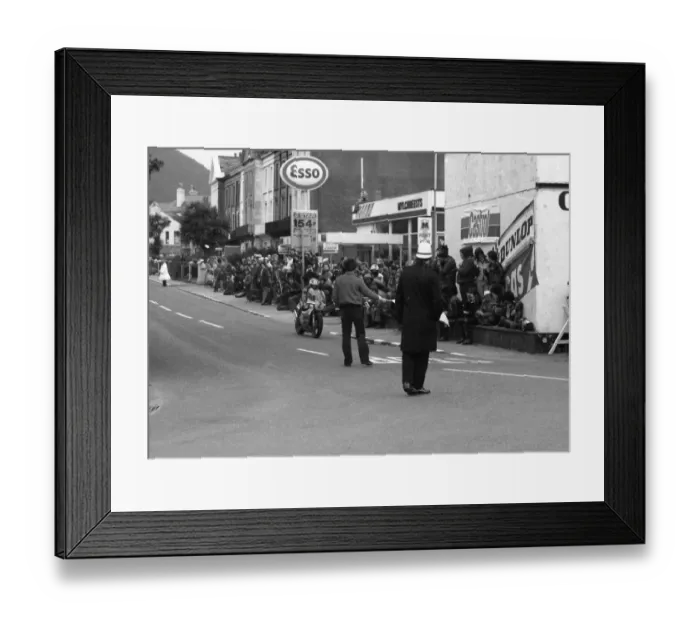 Framed Print : Alan Jackson (Yamaha) first running, 1981 Senior TT Framed Print : Alan Jackson (Yamaha) first running, 1981 Senior TT