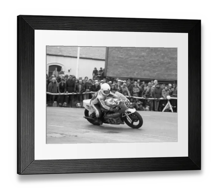 Framed Print : Dennis Trollope (Fowler Yamaha) 1981 Senior TT Framed Print : Dennis Trollope (Fowler Yamaha) 1981 Senior TT
