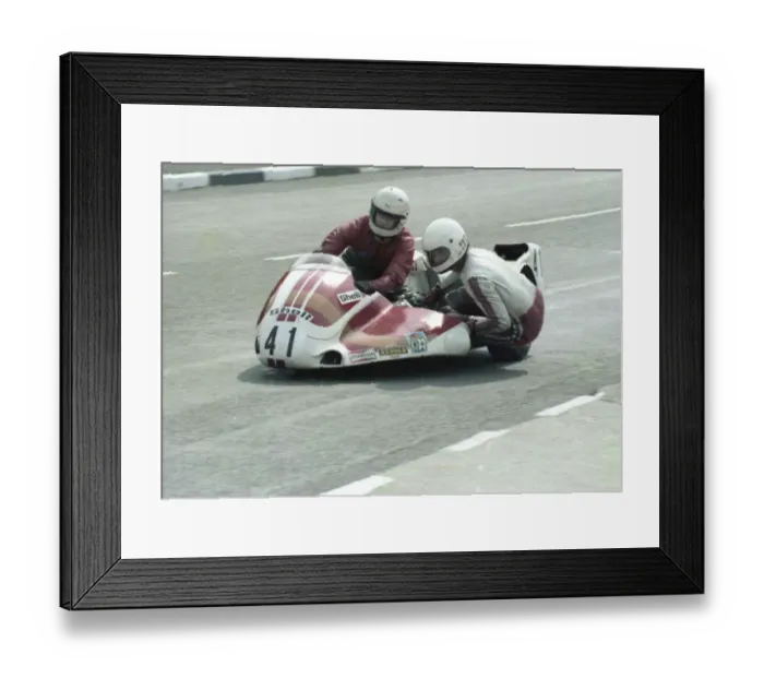 Framed Print : Dave Houghton & Ashley Wooller (Reemaun) 1980 Sidecar TT Framed Print : Dave Houghton & Ashley Wooller (Reemaun) 1980 Sidecar TT