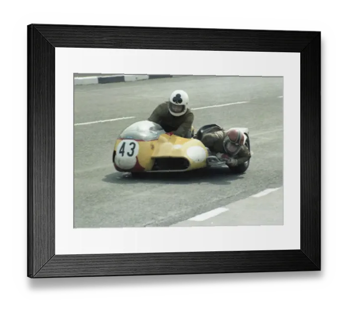 Framed Print : Lars Schwartz & Leif Gustavsson (LGMV Konig) 1980 Sidecar TT Framed Print : Lars Schwartz & Leif Gustavsson (LGMV Konig) 1980 Sidecar TT