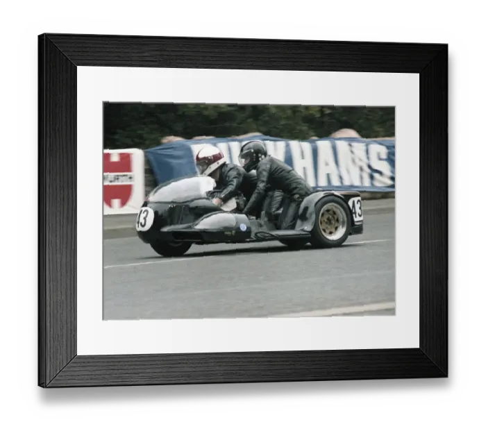Framed Print : John Davies & William Williams (Crooks Suzuki) 1979 Sidecar TT Framed Print : John Davies & William Williams (Crooks Suzuki) 1979 Sidecar TT