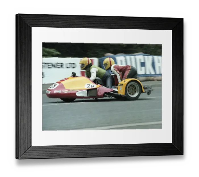 Framed Print : Stuart Applegate & Rod Appleton (Yamaha) 1979 Sidecar TT