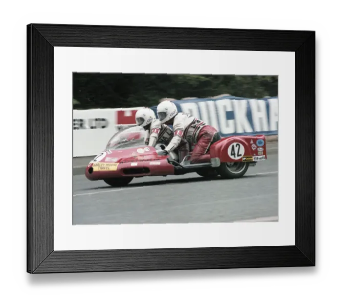 Framed Print : Peter Campbell & Dick Goodwin (Yamaha) 1979 Sidecar TT Framed Print : Peter Campbell & Dick Goodwin (Yamaha) 1979 Sidecar TT