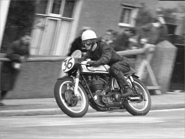 Dennis Pratt (Norton) 1961 Senior Manx Grand Prix