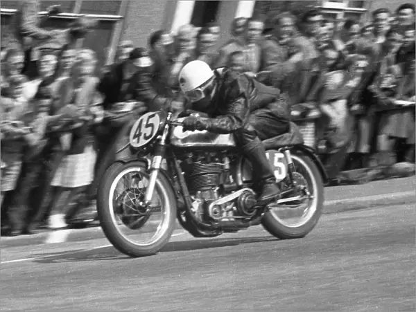 Len King (Norton) 1955 Senior TT