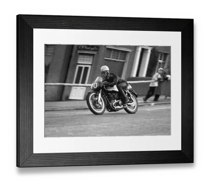 Framed Print : Gavin Dunlop (AJS) 1956 Junior TT Framed Print : Gavin Dunlop (AJS) 1956 Junior TT