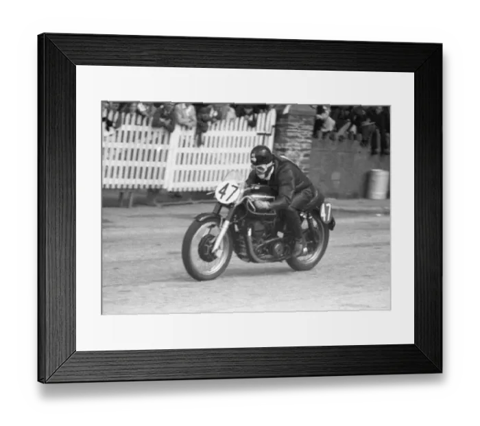 Framed Print : Fred Cook (Matchless) 1955 Senior TT Framed Print : Fred Cook (Matchless) 1955 Senior TT