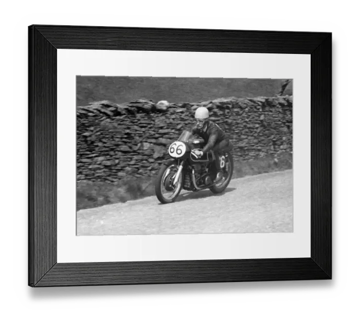Framed Print : Gavin Dunlop (Matchless) 1956 Senior TT Framed Print : Gavin Dunlop (Matchless) 1956 Senior TT