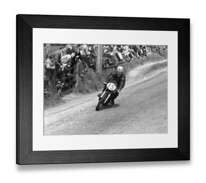 Framed Print : Jimmy Buchan (Norton) 1957 Senior TT Framed Print : Jimmy Buchan (Norton) 1957 Senior TT