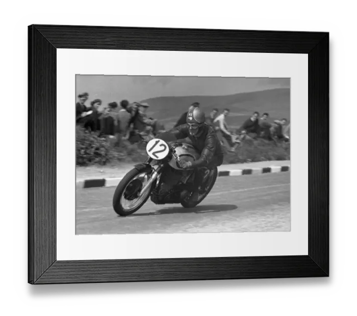 Framed Print : Noel McCutcheon (Norton) 1957 Senior TT Framed Print : Noel McCutcheon (Norton) 1957 Senior TT