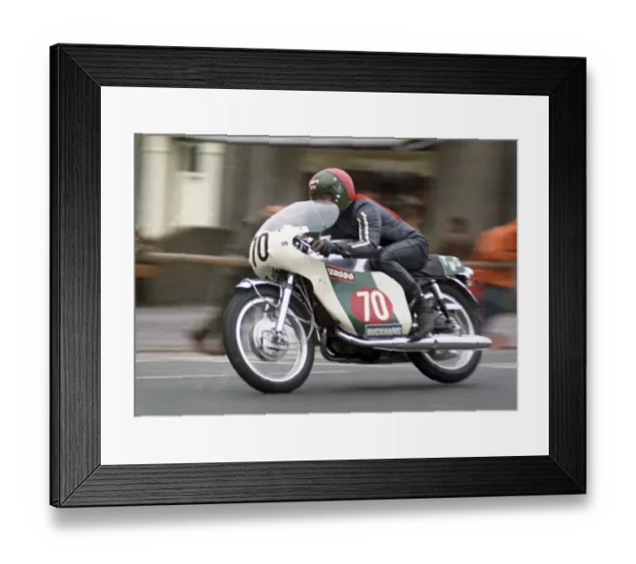 Framed Print : Gordon Daniels (Suzuki) 1971 Production TT Framed Print : Gordon Daniels (Suzuki) 1971 Production TT