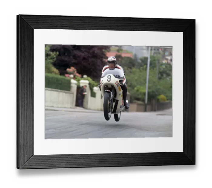 Framed Print : Tony Jefferies (Triumph) 1971 Production TT Framed Print : Tony Jefferies (Triumph) 1971 Production TT