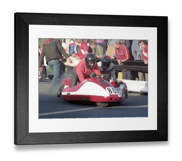Framed Print : Bob Munro & Garry Murdoch (Chessman Imp) 1980 Sidecar TT Framed Print : Bob Munro & Garry Murdoch (Chessman Imp) 1980 Sidecar TT