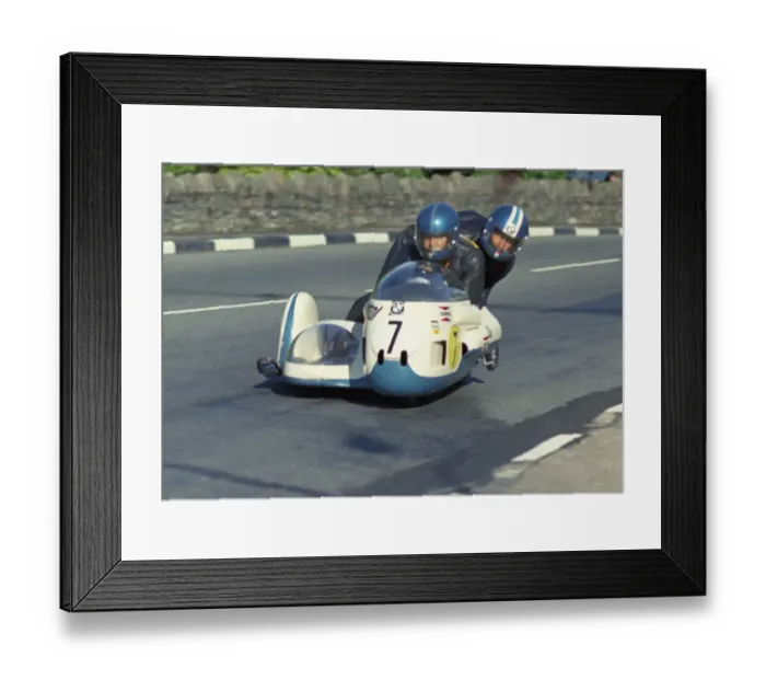 Framed Print : Siegfried Schauzu & Wolfgang Kalauch (BMW) 1973 750 Sidecar TT Framed Print : Siegfried Schauzu & Wolfgang Kalauch (BMW) 1973 750 Sidecar TT