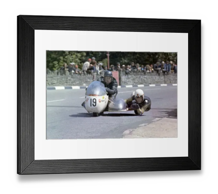 Framed Print : Dennis Keen & Ralph Crellin (Triumph) 1972 500 Sidecar TT Framed Print : Dennis Keen & Ralph Crellin (Triumph) 1972 500 Sidecar TT