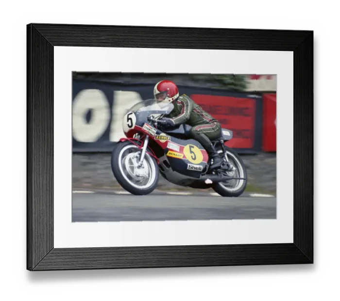Framed Print : Tony Rutter (Yamaha) 1974 Senior TT Framed Print : Tony Rutter (Yamaha) 1974 Senior TT