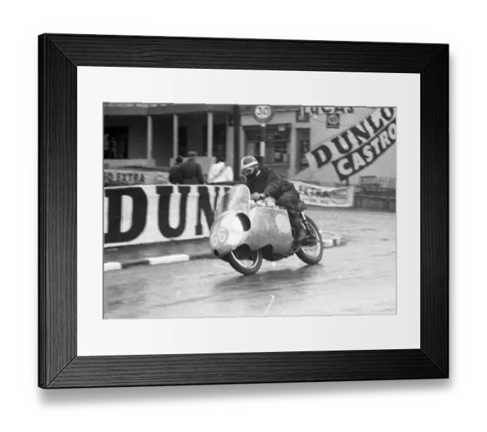 Framed Print : Phil Carter (Norton) 1956 Junior TT Framed Print : Phil Carter (Norton) 1956 Junior TT