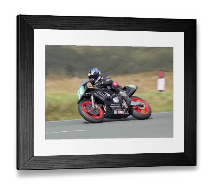 Framed Print : Darren Slous (Kean Yamaha) 2003 Ultra Lightweight Manx Grand Prix Framed Print : Darren Slous (Kean Yamaha) 2003 Ultra Lightweight Manx Grand Prix